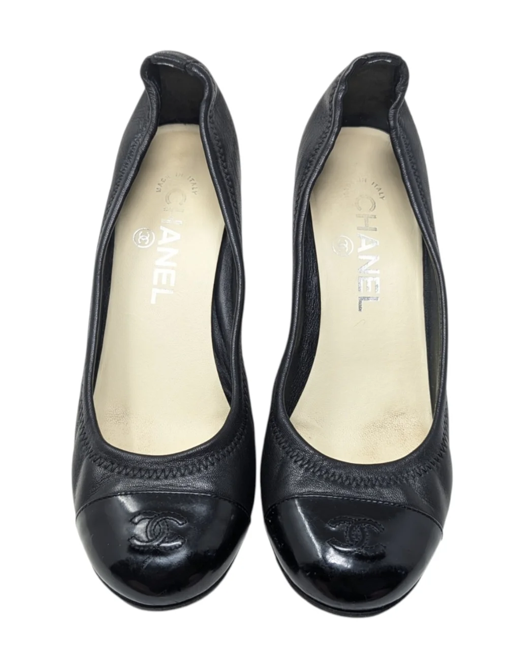 CHANEL elegant black